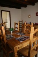 Salle à manger du gite rural des ecassaz dans l'ain